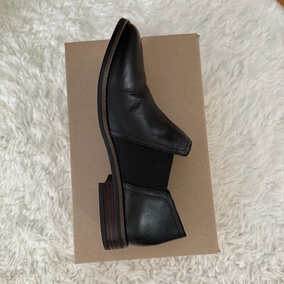 Women’s Clarks Camzin Step Black Leather Ankle Boots 11W main image 6